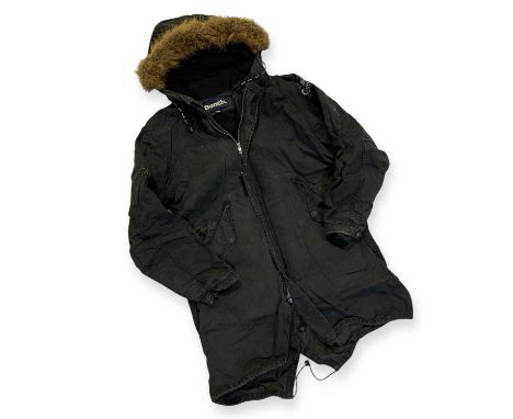 An original and rare crew issue Oasis parka jacket (made by Bench, size M), issued in very limited numbers on the Heathen Che