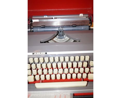 Adler Gabrielle 35 typewriter with case 