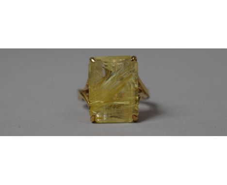 A 9ct Gold and Rutilated Quartz Stone Dress Ring, Size K 