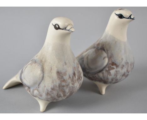 A Pair of 20th Century Ceramic Studies of Pigeons, 18cm Long 