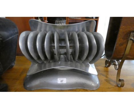 A Vintage Lincoln F3 Metal Two Bar Electric Fire with Ten Baffles by The Gramophone Co Limited