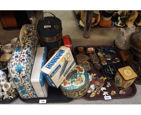 Assorted retro items including a picnic set, a First Aid tin and other tins, icing set, Wade whimsies etc Condition Report: A