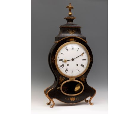 Louis XV table clock. Neuchâtel, Switzerland, second half of the 18th century.Lacquered case with floral motifs.Ten-day windi