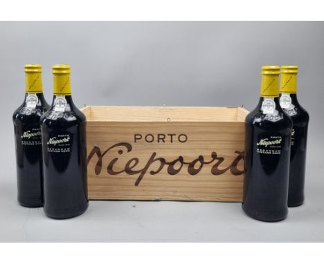 4 Bottles Niepoort 2000 Secundum Vintage Port in OWC  ​From the Private collection of a wine industry expert  