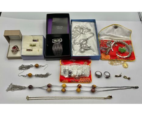 A Selection of Jewellery; to include three "925" stamped gem-set rings, a set of three "925" stamped freshwater pearl hook ea