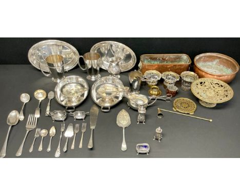 A Victorian pierced brass tazza; a copper jardiniere; an EPNS sauce boat, another, tankards, pickle fork, sugar spoon, mustar