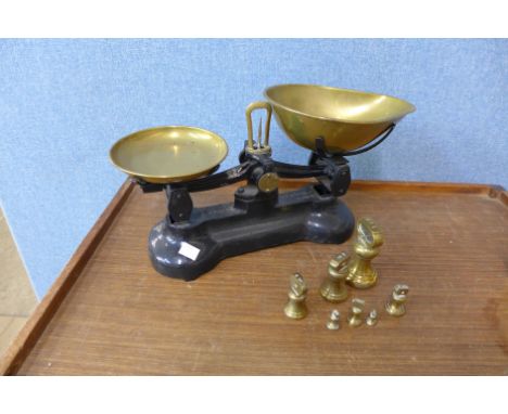 A set of vintage Libra Scale Co. scales and weights 