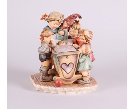 Goebel, M.I. Hummel - Rock-A-Bye , TMK7. 18 x 16 cm.