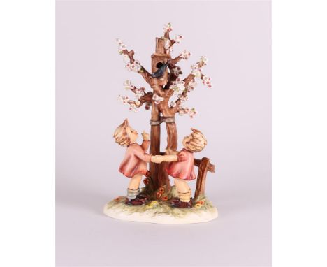 Goebel M.I. Hummel 535, Welcome Spring.H.: 32 cm.