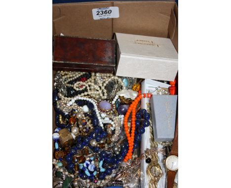 A quantity of miscellaneous Costume Jewellery beads, brooches, Timex wristwatch, etc.