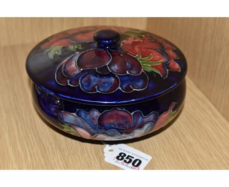 A MOORCROFT POTTERY 'ANEMONE' PATTERN COVERED BOWL, tube lined with pink and purple anemones on a cobalt blue ground, impress