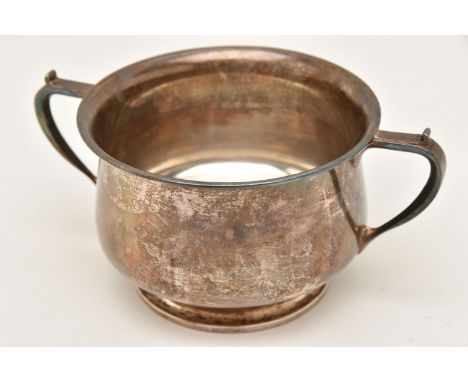 A SILVER SUGAR BOWL, twin handles, makers mark rubbed, Birmingham 1930, approximate gross weight 5.29 ozt, 164.5 grams (condi