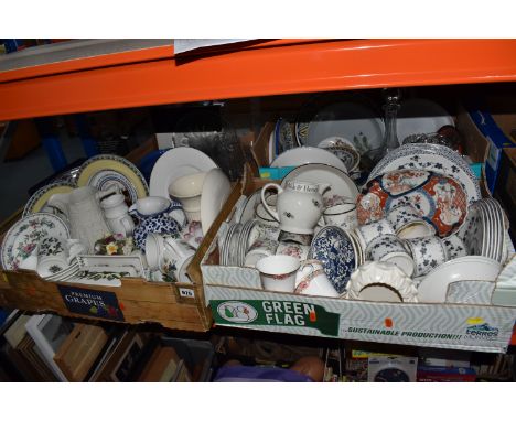 FOUR BOXES AND LOOSE CERAMICS to include a quantity of mixed Royal Doulton 'Hartford' tea and dinner wares, a quantity of 'Da