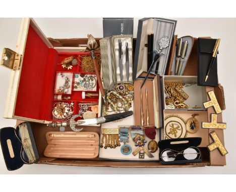 A BOX OF ASSORTED COSTUME JEWELLERY AND ITEMS, to include a cream jewellery box with costume jewellery, two smaller boxes wit