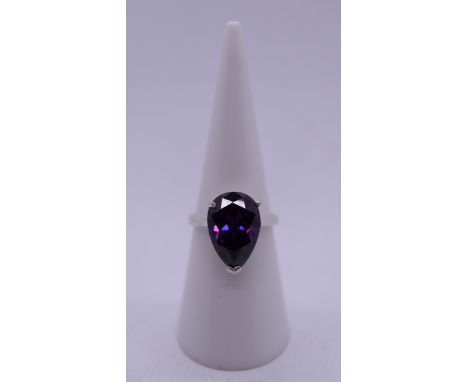 Silver &amp; amethyst ring - Size K 