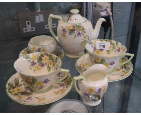 Royal Doulton tea service for 2 - April 