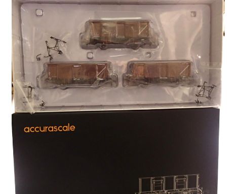 OO scale accurascale set of three 21 ton coal/mineral wagons, BR Bauxite, near mint/ boxed. P&amp;P Group 1 (£14+VAT for the 