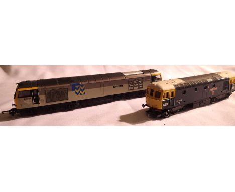 Two OO scale Lima diesels class 60, Moel Fammu 60008 grey in very good to excellent condition, unboxed. Plus class 33 The Bur