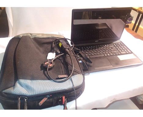 ACER Aspire E1-V5WE2 Intel core i5, 15 6 HD multi touch LCD, 4GB DOR3 L memory, 750GB HDD, with charger and carry case. P&amp