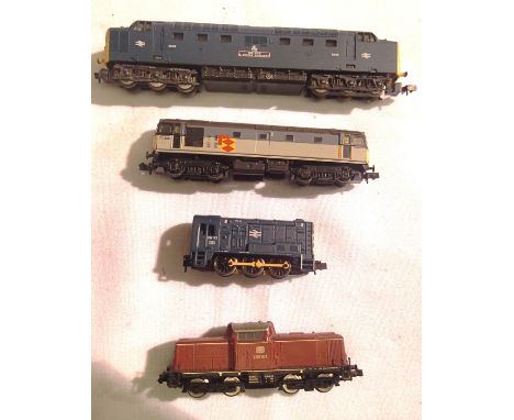 Four N gauge diesel locomotives to include Grafar class 33 diesel 32305 grey, Grafar class 08 blue-08113, Lima Deltic, blue F