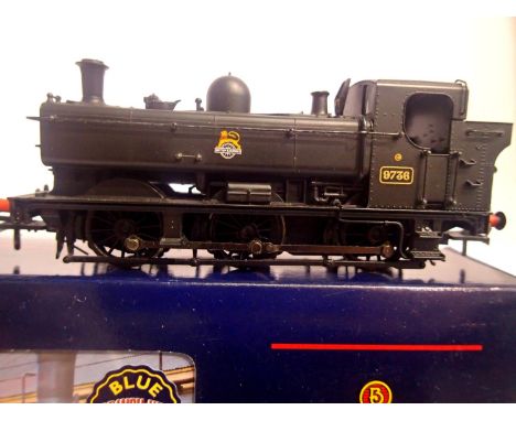 OO scale Bachmann 32-205 pannier tank, BR Black 9736, Early Crest, detail fitted, very good to excellent condition, box with 