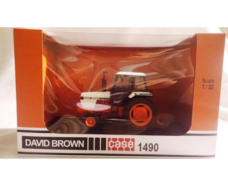 Universal Hobbies 1/32 scale David Brown case 1490 tractor in excellent condition, boxed. P&amp;P Group 1 (£14+VAT for the fi