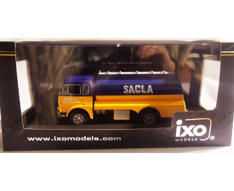 1/43 scale 1966 Fiat 682N tanker in Sacla Livery, in excellent condition, boxed. P&amp;P Group 1 (£14+VAT for the first lot a