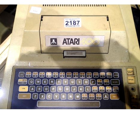 Atari 400 console and games. P&amp;P Group 2 (£18+VAT for the first lot and £3+VAT for subsequent lots) 