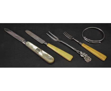 A silver folding pocket knife, William Neale, Sheffield 1917, in mother of pearl case, a child's George IV silver knife and f