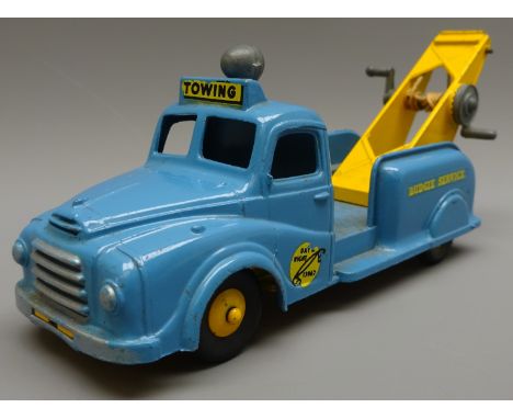 Budgie Toys diecast Towing Tender & Breakdown Truck,    Condition Report  Generally G/Ex for an unboxed model, some minor pai