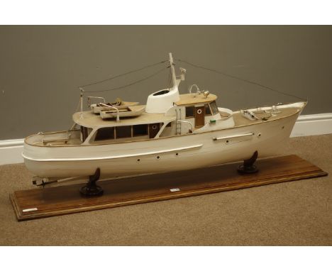 Plank and hull built scale model of a pleasure boat, with white painted hull and superstructure, with motor, fitted for Radio