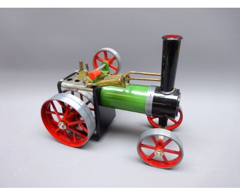 Mamod Steam Traction Engine T.E.1A,  Reversing, with Steering Extension, Funnel, Information leaflet, Drive belt packet with 
