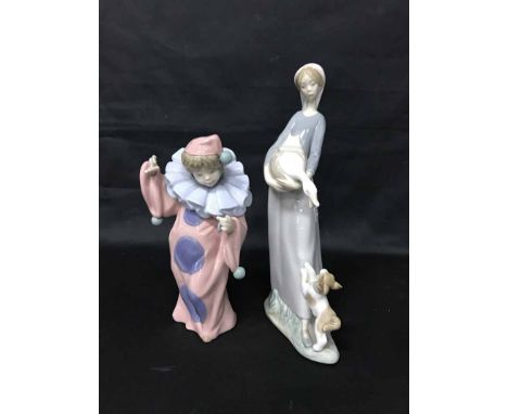 LOT OF LLADRO AND NAO FIGURES (10)