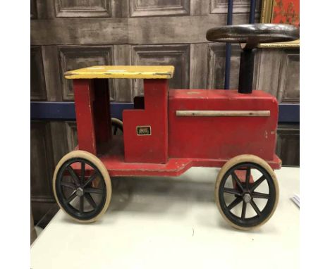 CHILDREN'S CLOTHES MANNEQUIN AND PUSH TOY