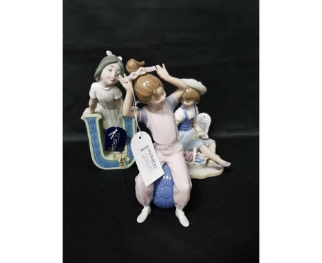 GOOD LOT OF LLADRO AND NAO FIGURES(8)