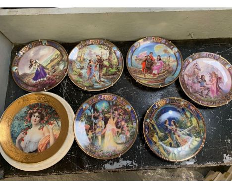 Small quantity of Royal Worcester collectors plates to include 6 from the "Legends of Love" collection