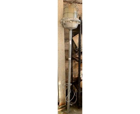 Industrial street light 