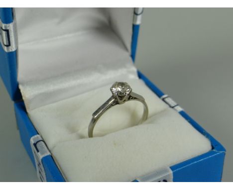 A PLATINUM SET DIAMOND SOLITAIRE RING, 0.35ct visual estimate, 2.4gms