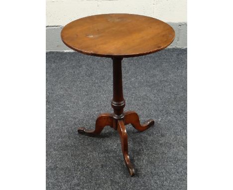 A SMALL NINETEENTH CENTURY CIRCULAR TOPPED TRIPOD TABLE, 49cms wide Provenance: Estate of Helen Zienkiewicz Deceased (1926-20