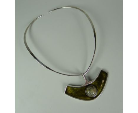 A NORWAY STERLING SILVER COLLAR NECKLACE & PENDANT by David Andersen, the curved enamel pendant with raised mineral button, 1