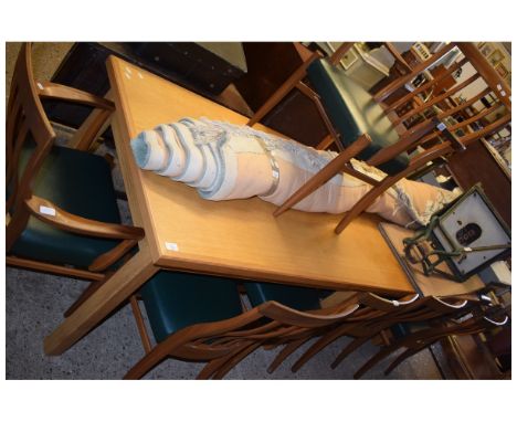 GOOD QUALITY MODERN LIGHT OAK RECTANGULAR BOARDROOM TYPE TABLE ON SQUARE LEGS