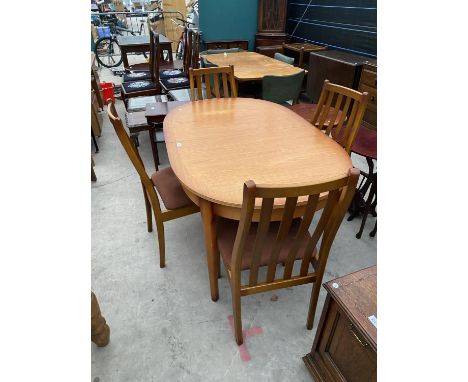 A RETRO TEAK EXTENDING DINING TABLE AND FOUR DINING CHAIRS 