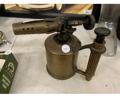 A VINTAGE SWEDISH BRASS MAX SIEVERT BLOW TORCH 