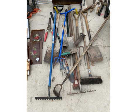 VARIOUS GARDEN TOOLS - SPADE, FORKS ETC 