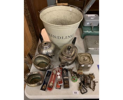 A VINTAGE ENGLISH BREAKFAST TEA CADDY WITH ENGRAVED DETAIL AND CONTENTS OF METAL FIGURES AND TRINKET BOXES,A TIN KINDLING BUC