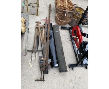 VINTAGE TOOLS - TWO SASH CLAMPS, A PICKAXE ETC 