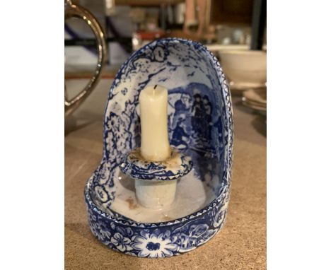 A BLUE AND WHITE VINTAGE PRATTWARE CANDLESTICK 