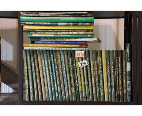 Shelf of assorted Great Western Railway books. P&amp;P Group 3 (£25+VAT for the first lot and £5+VAT for subsequent lots) 