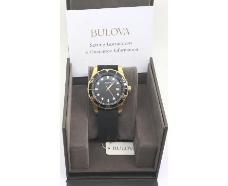 Boxed gents Bulova wristwatch, dial D: 30 mm. P&P Group 1 (£14+VAT for the first lot and £1+VAT for subsequent lots)Condition