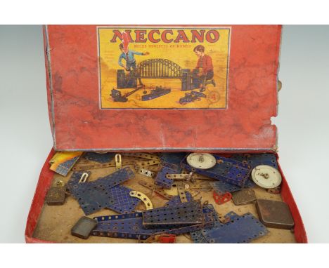 A vintage Meccano No 4 set
